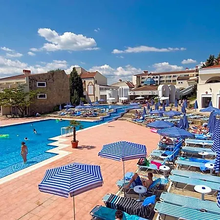 Duni Pelican Hotel